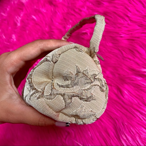 Mini Gold Filigree Barrel Purse - Picture 5 of 11